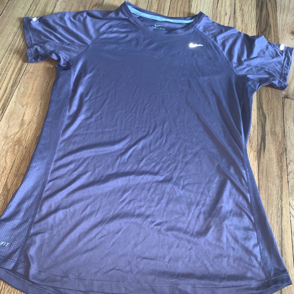 Nike running top